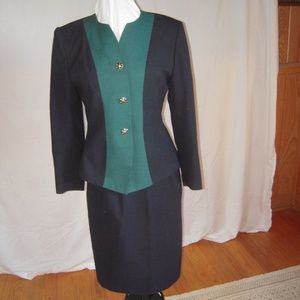 Kasper tailored jacket & skirt navy, green highlit